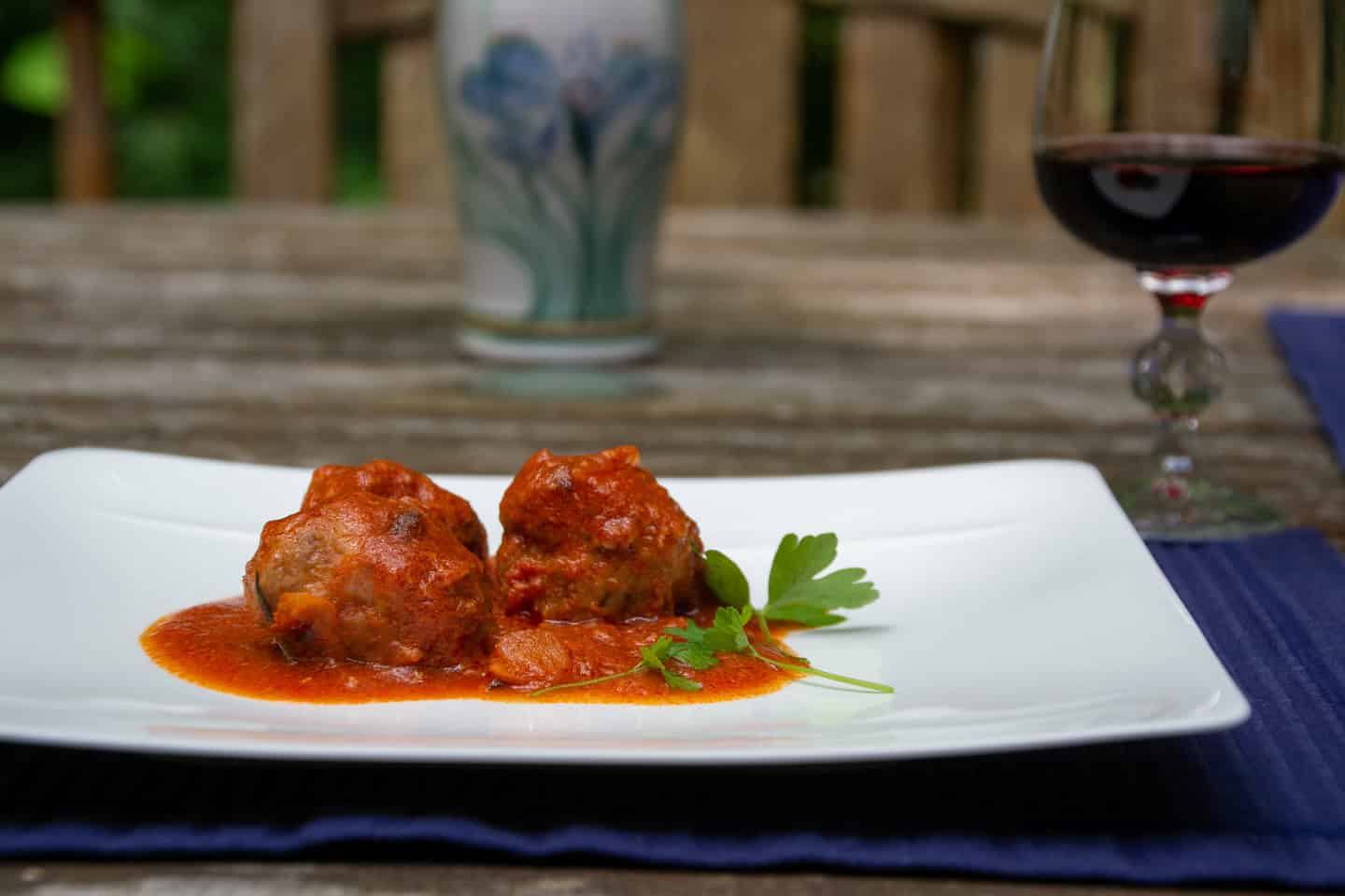 Meatballs in tomato sauce