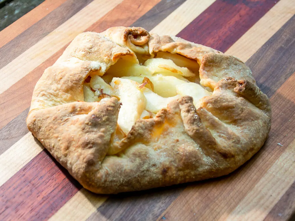 Baked pear galette