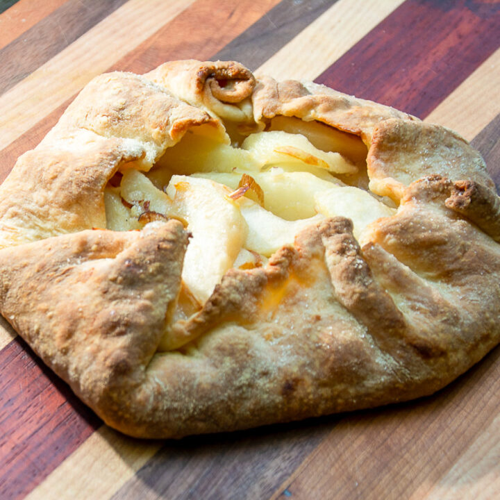 Baked pear galette